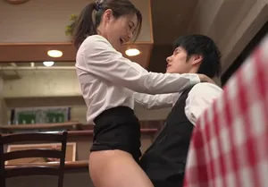 Cậu trai trẻ làm tình cô đồng nghiệp có gã chồng nhưng ông xã “yếu”